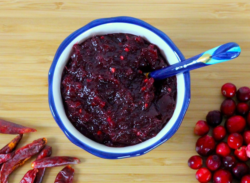 Cranberry Sauce with Japones Chile | Salsa de Arándano con Chile Japonés