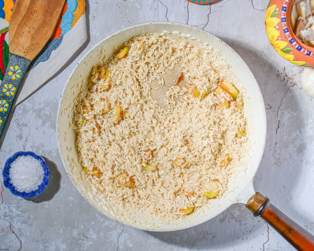 Arroz al ajo Arroz con mantequilla y ajo Garlic rice Garlic rice pilaf
