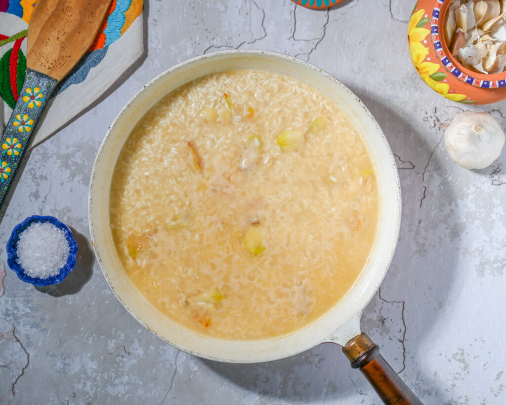 Arroz al ajo Arroz con mantequilla y ajo Garlic rice Garlic rice pilaf