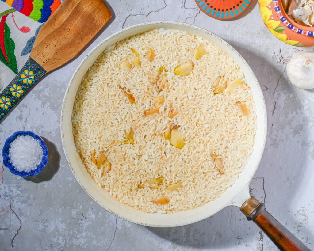 Arroz al ajo Arroz con mantequilla y ajo Garlic rice Garlic rice pilaf