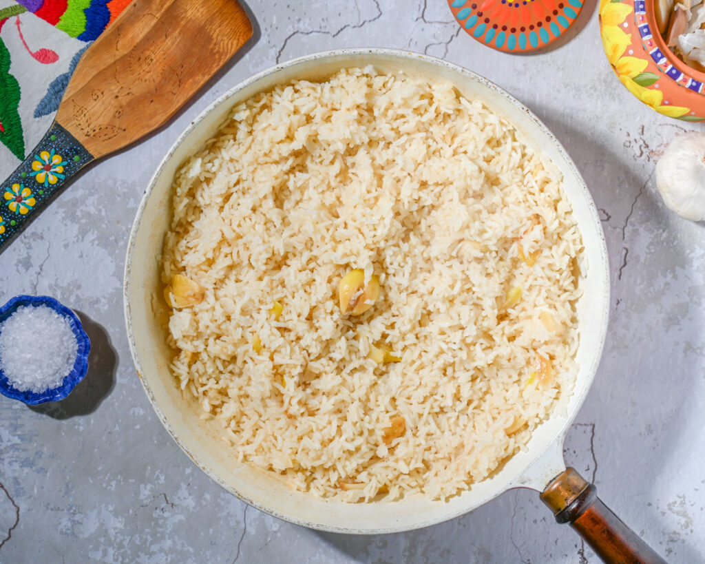 Arroz al ajo Arroz con mantequilla y ajo Garlic rice Garlic rice pilaf