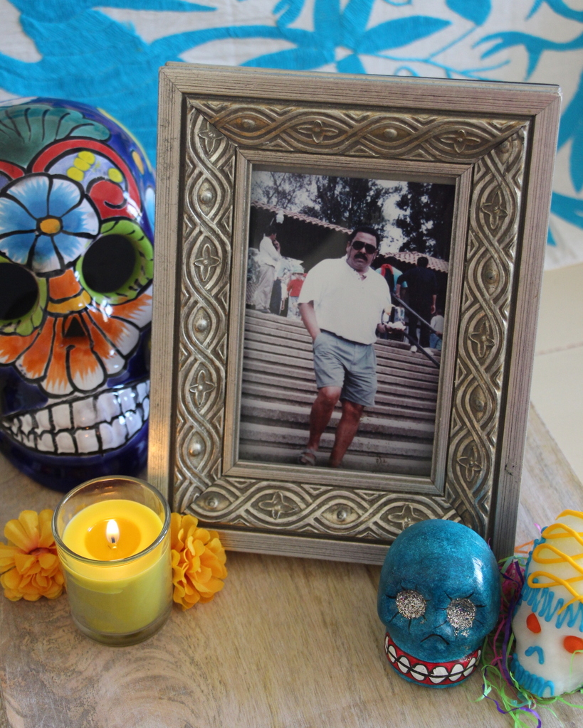 Day of the Dead photos are meant to honor your deceased loved ones. 