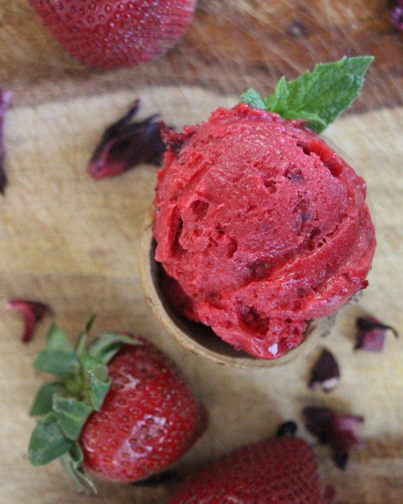 Strawberry Hibiscus Sorbet from Lola's Cocina www.lolascocina.com