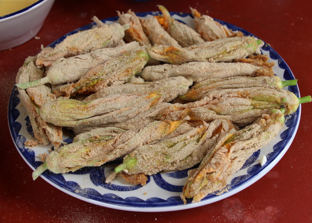 Stuffed Squash Blossoms | Lola's Cocina | www.lolascocina.com