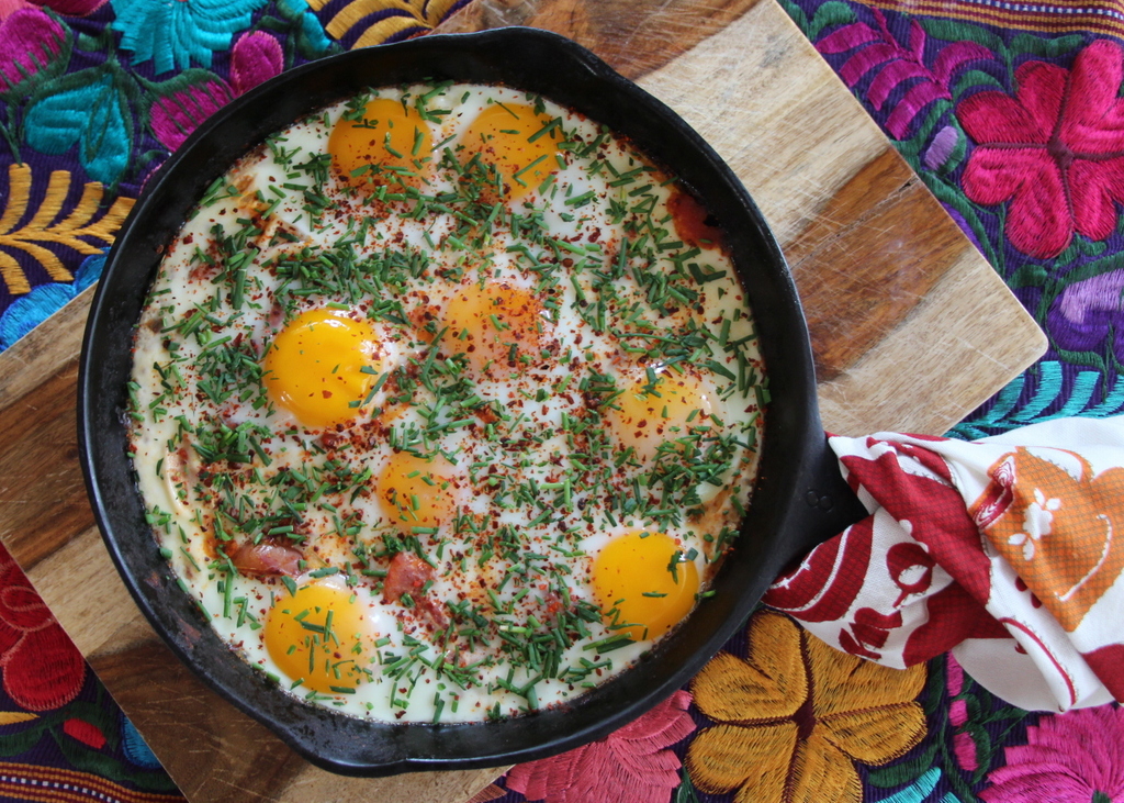 Shakshuka: Huevos with a Middle Eastern Twist