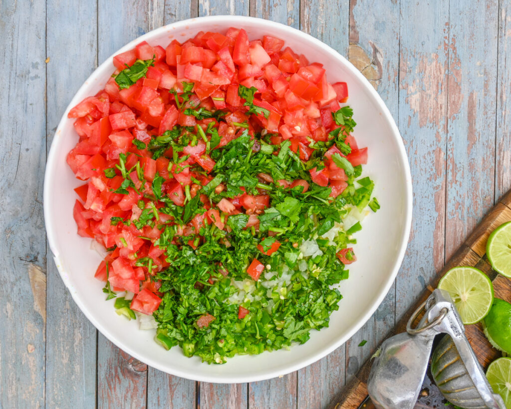 Salsa bandera Pico de galo Pico de galo Mexican salsa recipe Mexican salsa Mexican salsa recipes authentic