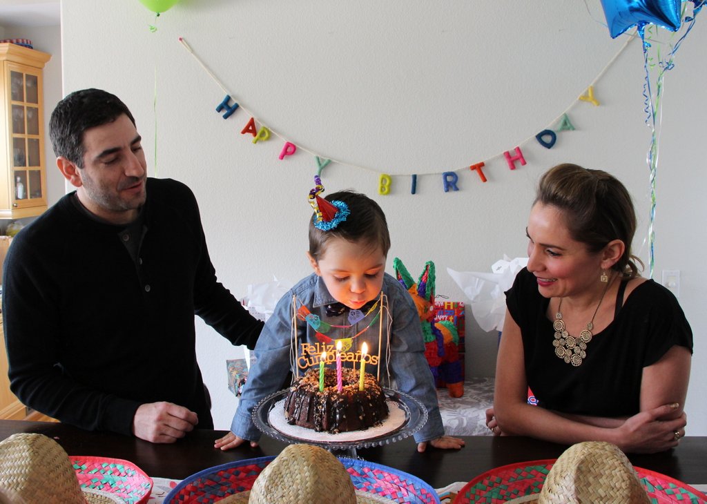 ¡Feliz cumpleaños, Amado! Tips on Hosting an Adult-Friendly Kid Party