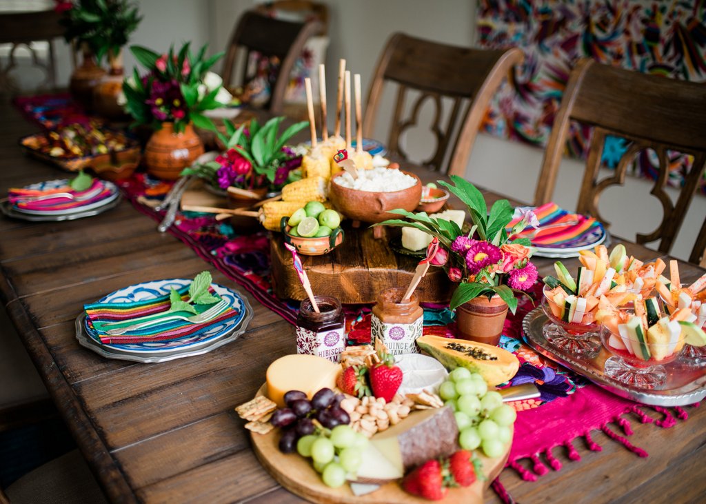 Fiesta Party Ideas: How to Host an UNO Tournament - Daily Party Dish