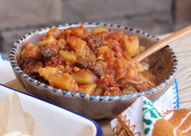 Papas con Carne de Cachete | Mexican Style Meat and Potatoes with Beef ...