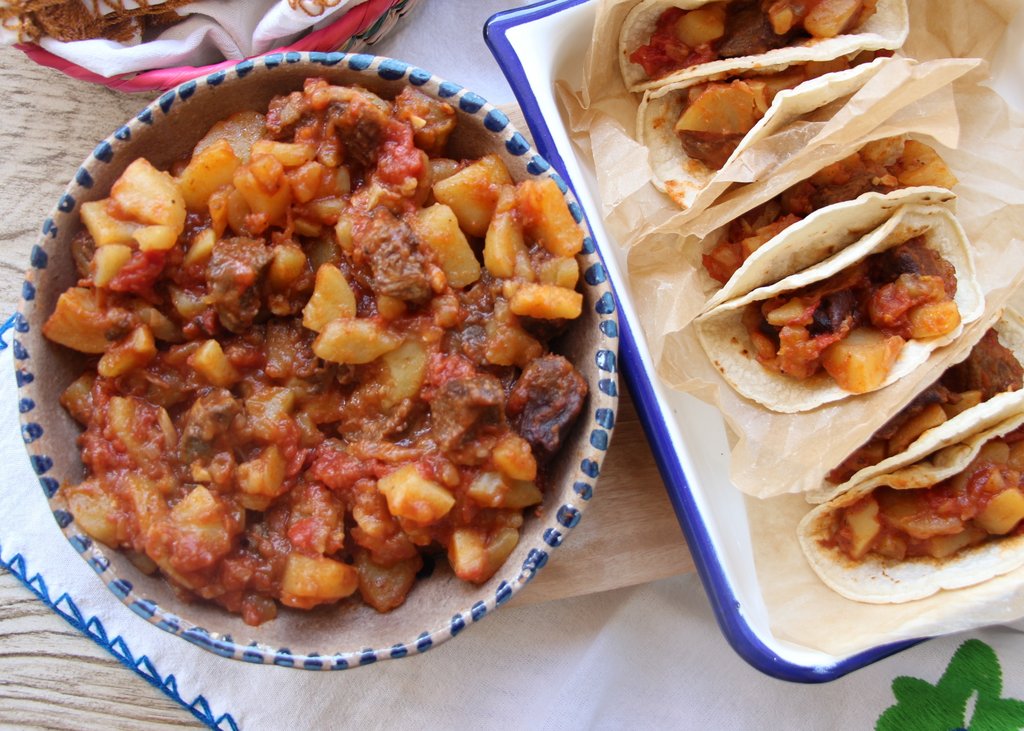Papas con Carne de Cachete | Mexican Style Meat and Potatoes with Beef Cheek