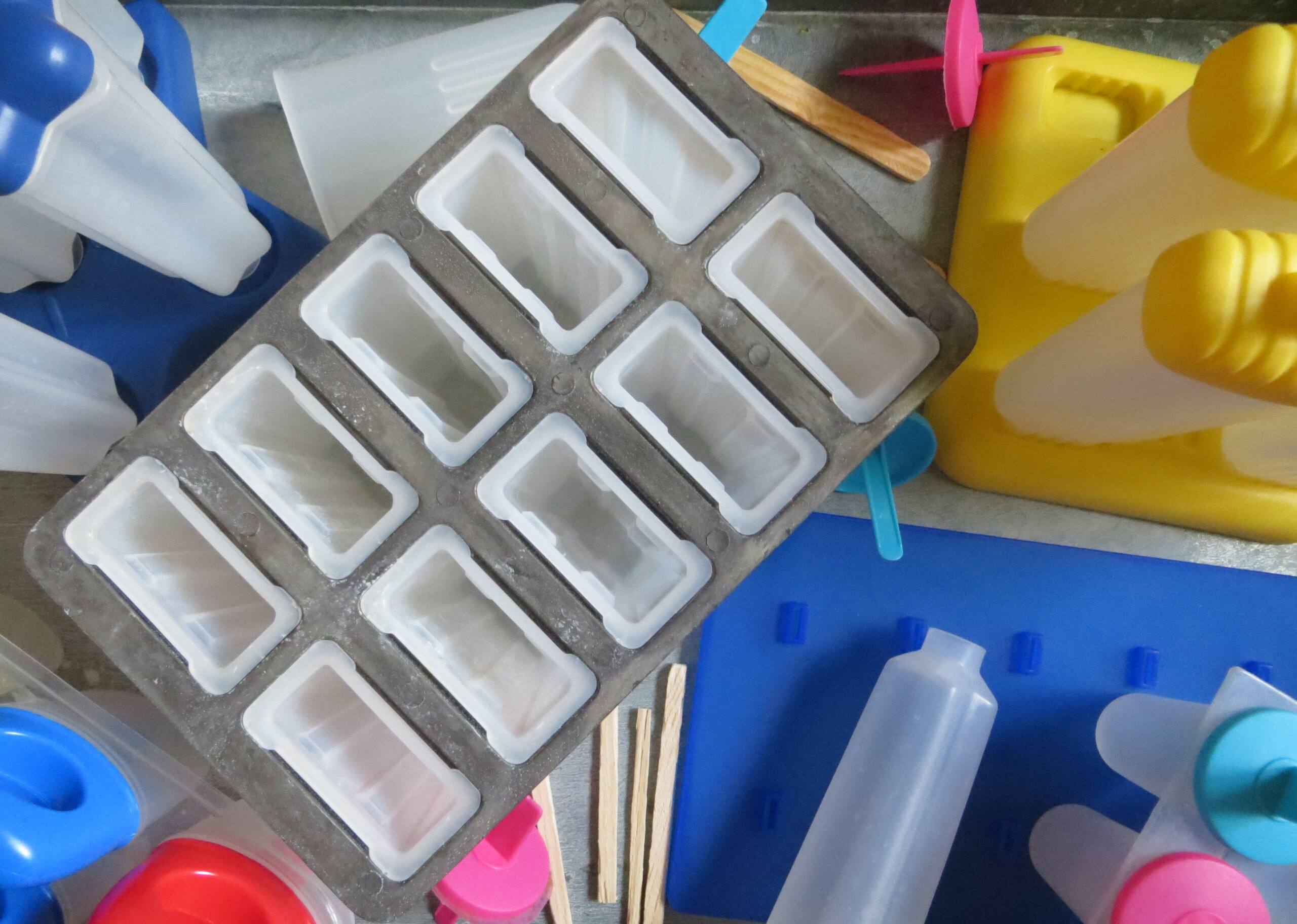 How to Pick the Right Paleta Molds