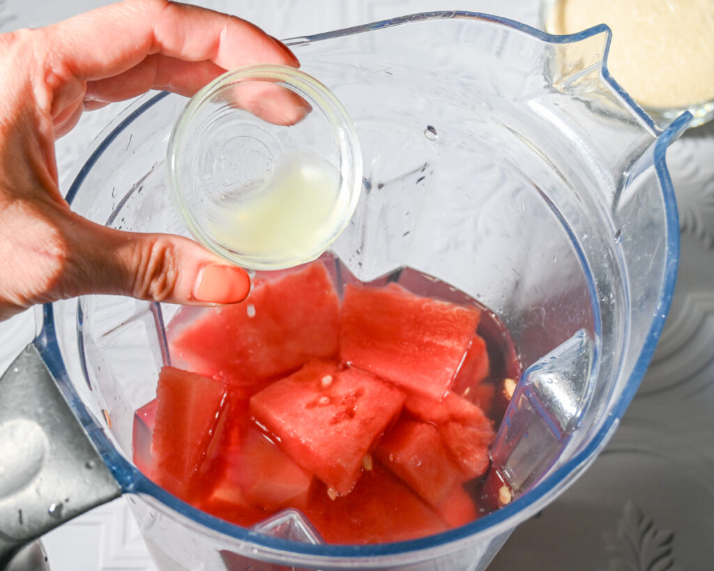 Agua de sandia y limon Agua de sandia con limon Watermelon agua fresca Watermelon lime agua fresca Agua fresca watermelon Agua freca mexicanas