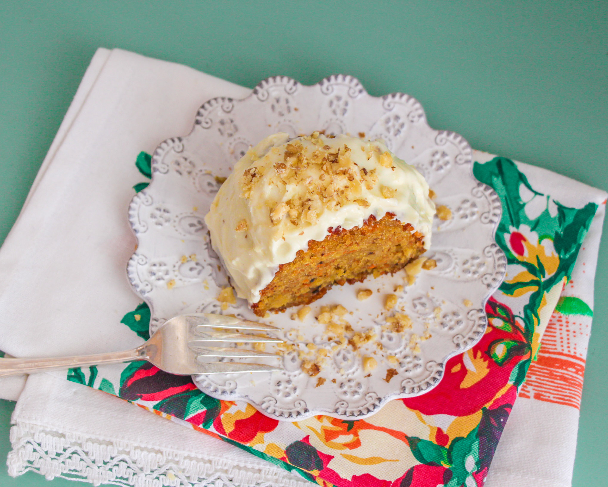 Old-Fashioned Carrot Cake | Pastel de Zanahoria