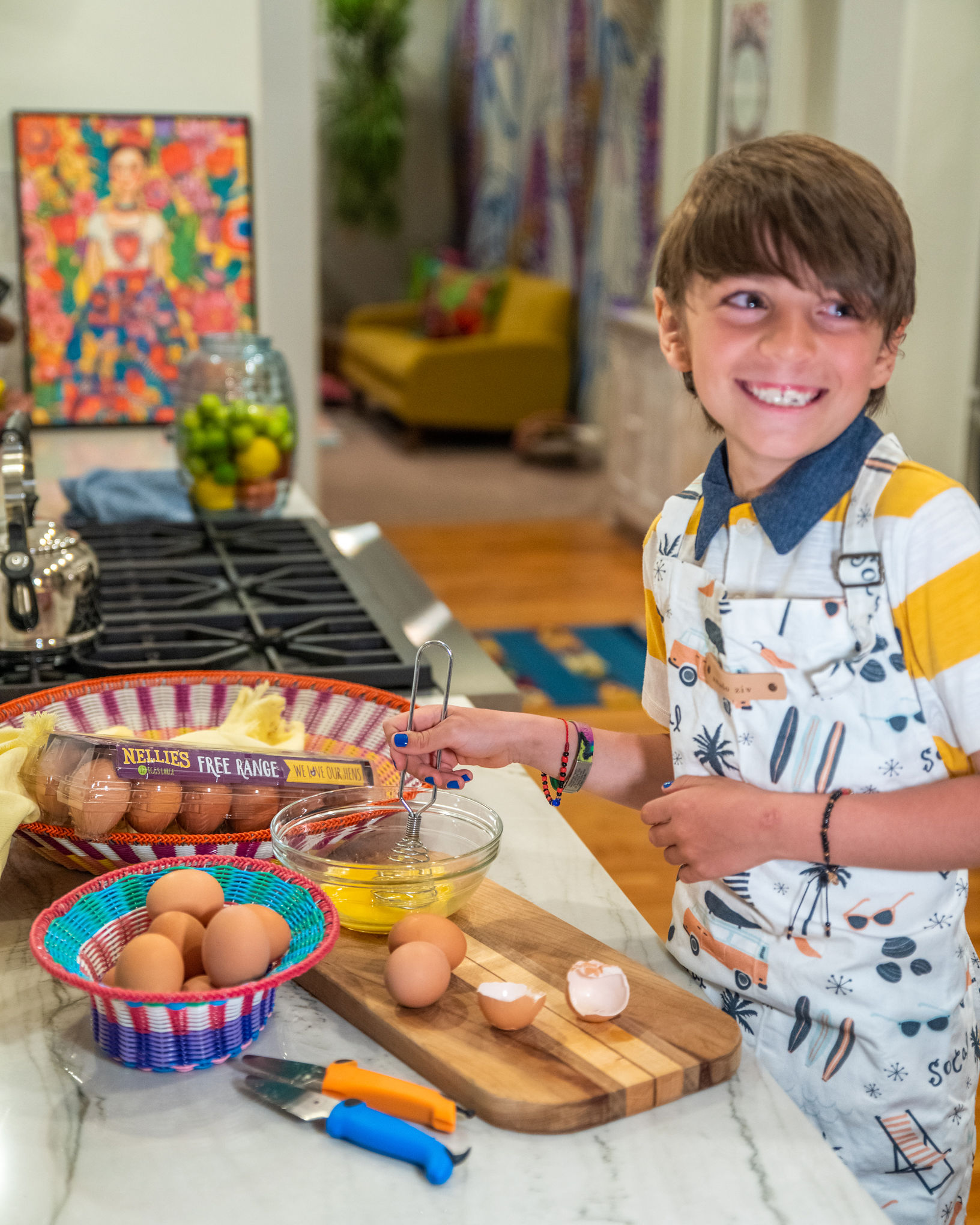 Cooking with Kids: 5 Ways to Build Confidence in the Cocina