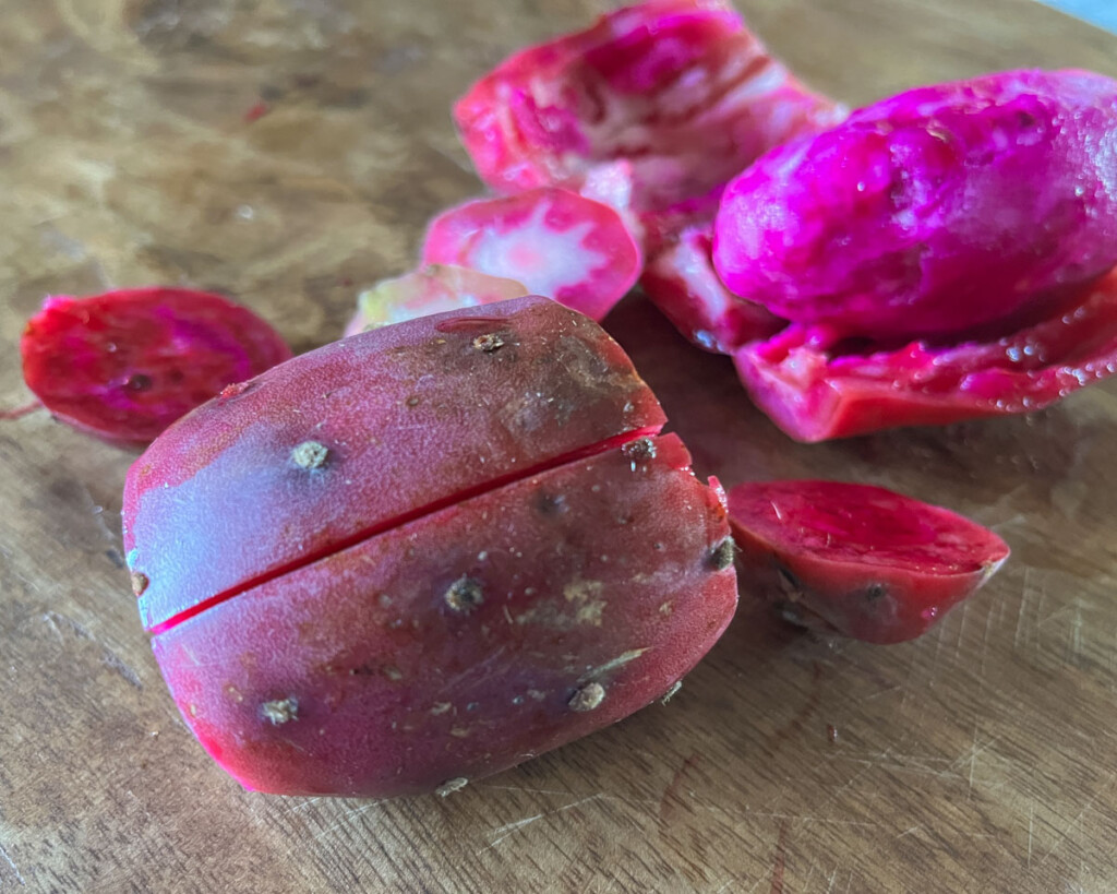 agua de tuna
prickly pear agua fresca drink