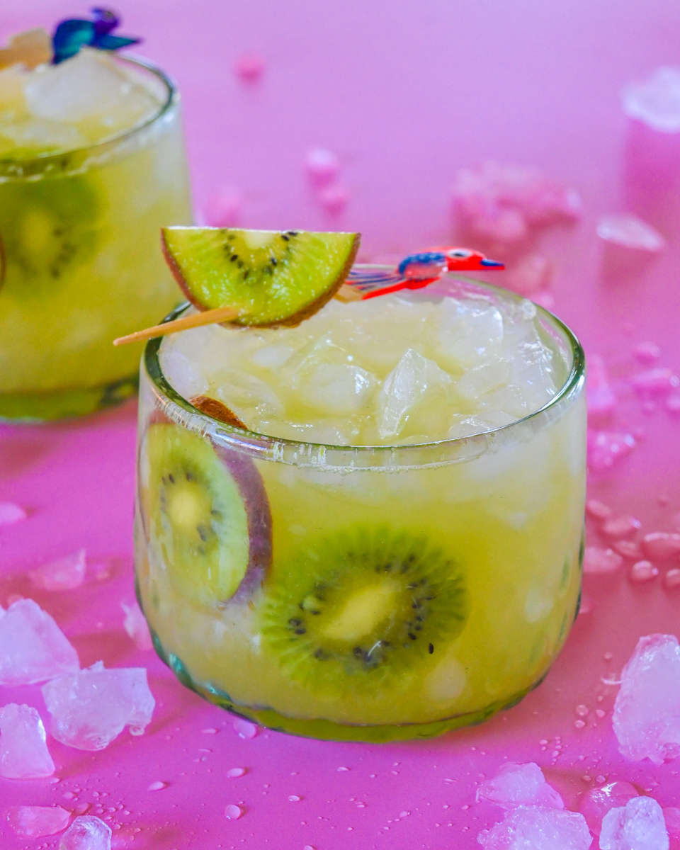 Agua de kiwi Agua de kiwi y fresa Agua de kiwi y pepino Kiwi recipes Kiwi fruit Kiwi drink Kiwi water