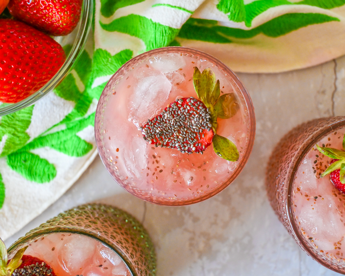 Agua de fresa Agua de fresa con chia Agua de fresa y chia Strawberry chia drink