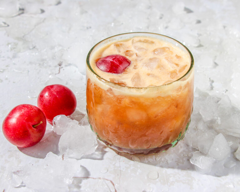 Plum agua fresca Plum drink recipe Agua de ciruela Agua de ciruela roja Agua fresca de ciruela